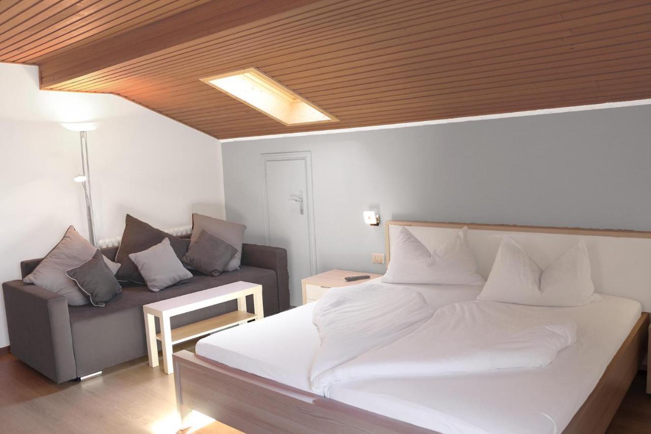 Schenna Garni Eden Bed & Breakfast Exterior foto