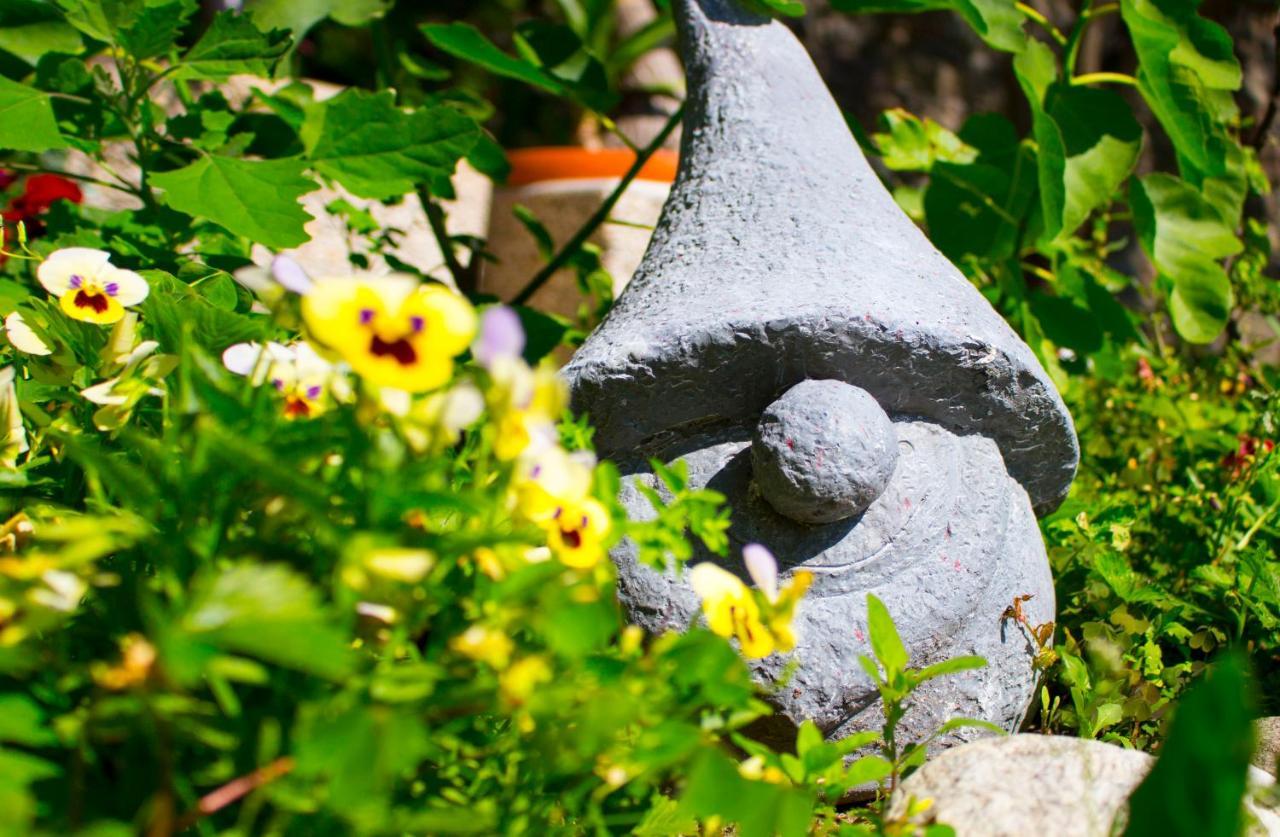 Schenna Garni Eden Bed & Breakfast Exterior foto