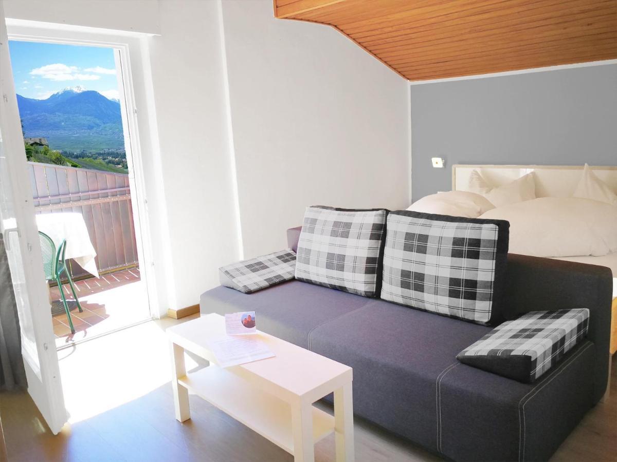 Schenna Garni Eden Bed & Breakfast Exterior foto